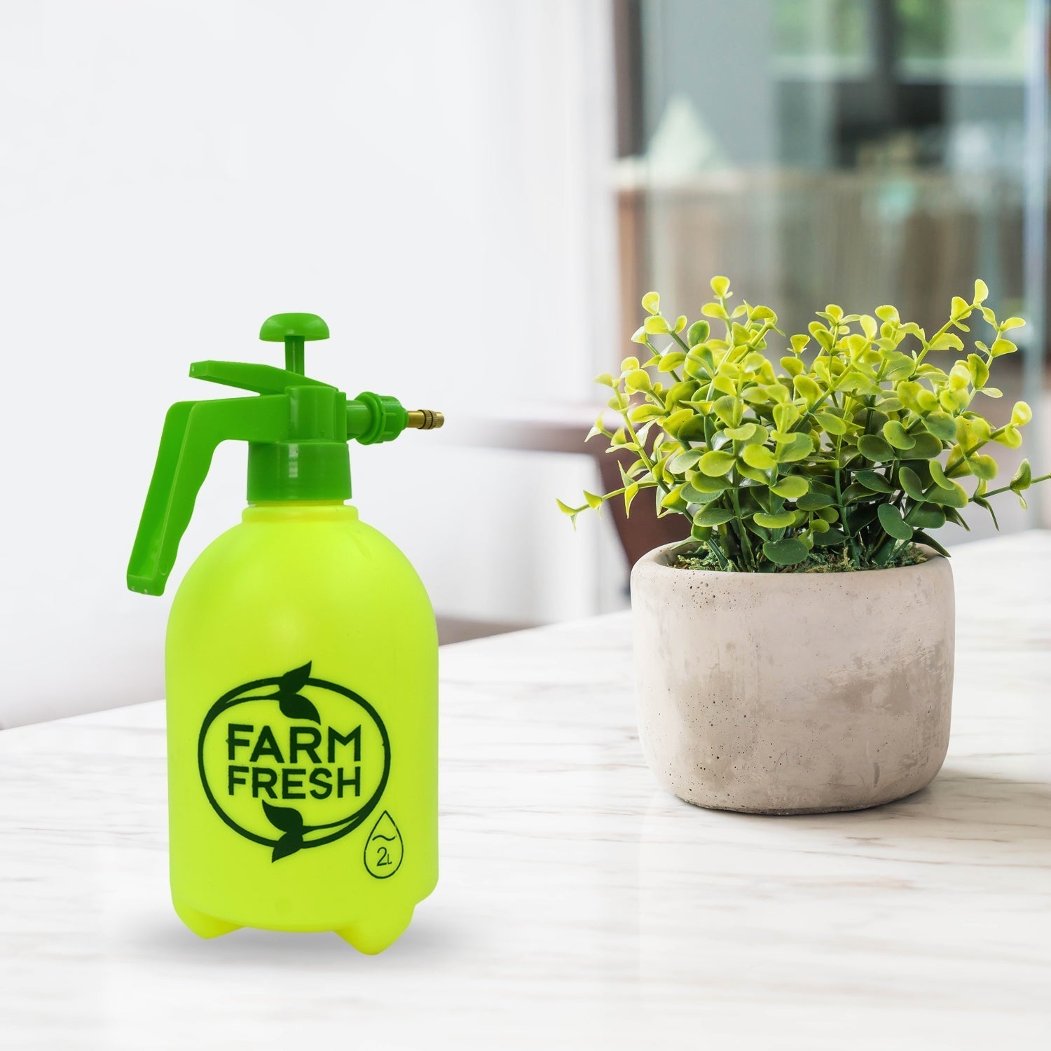 9024 2 L FF Garden Sprayer used in all kinds of garden and park for sprinkling and showering purposes.