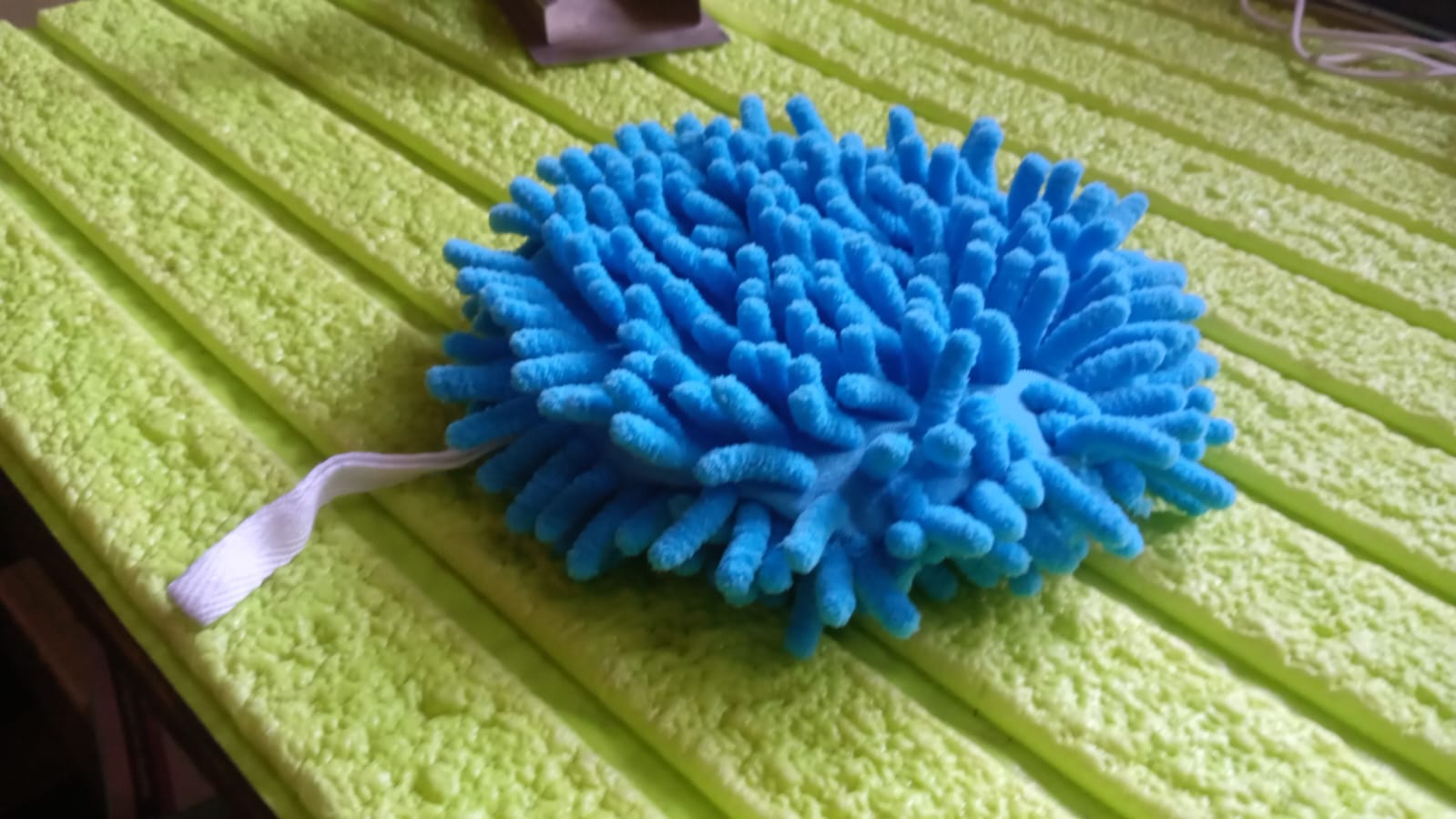 Microfiber Cleaning Duster for Multi-Purpose Use